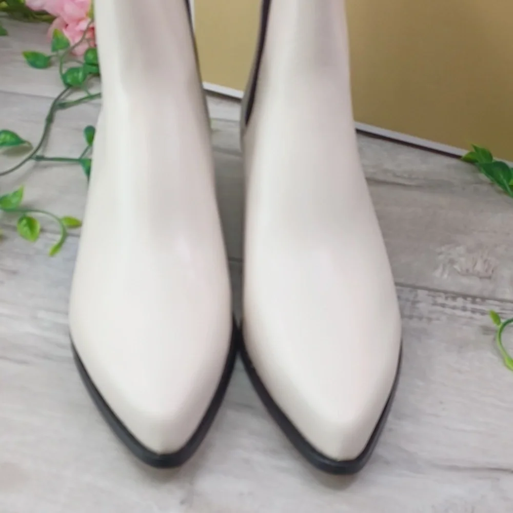Michael Kors Kinlee Bootie NIB